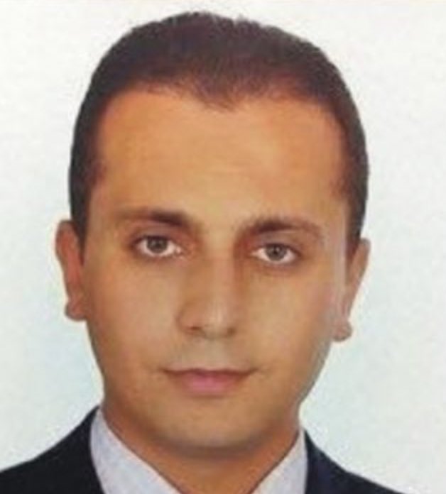 Tenkil SınırTanımıyor

Mustafa Zümre 

tenkilmemorial.org/tenkil-veritab…

Mustafa Zümre Türkiye'deki delilsiz tutuklamalardan ve işkencelerden dolayı ülkesini terketmek zorunda bırakıldı. 15. Füze Komutanlığı mühendis olan Zümre 15 Temmuz sonrasi gözaltına alındı ve çesitli iskencelere