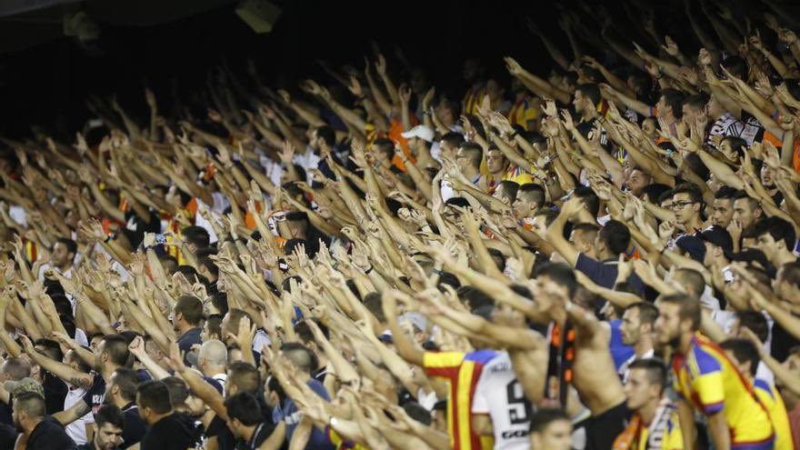 vilaVCF's tweet image. Seguiremos luchando por recuperar la mejor grada de animación de Europa.
#QueVuelvaLaCN10