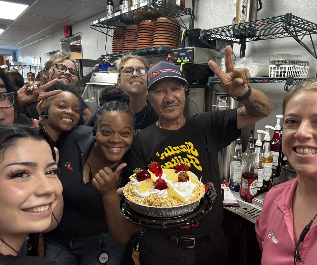 Dee Greenwood (@deedenotera) on Twitter photo Making Mr Garcia feel special today !! As he celebrates 🎉🥳 his 66 birthday with us !!! We Chilis ❤️him !!! #PurposeDriven <a href="/Roymascorros/">Roy Mascorro</a> <a href="/cassidyhuska/">Cassidy Wilde</a> #NorthArlington Making Mr Garcia feel special today !! As he celebrates 🎉🥳 his 66 birthday with us !!! We Chilis ❤️him !!! #PurposeDriven <a href="/Roymascorros/">Roy Mascorro</a> <a href="/cassidyhuska/">Cassidy Wilde</a> #NorthArlington