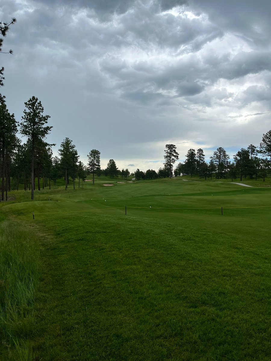 awesome_courses's tweet photo. Flying Horse North in Colorado Springs, CO. Course was a lot of fun until the big thunderstorm came through so didn’t see the entire course but what I did see was great. Designed by Phil Smith and opened in 2019 https://t.co/LyNyKtDCed