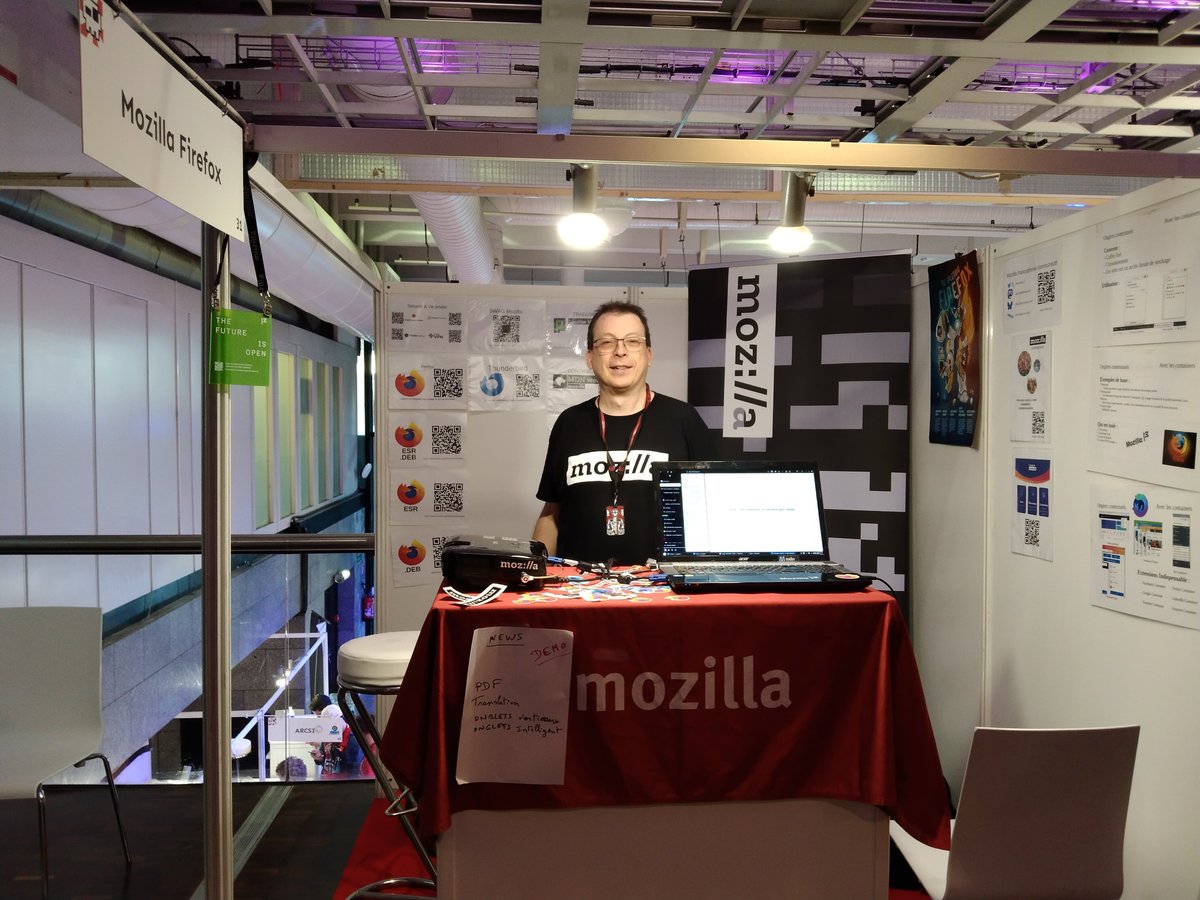 Notre Mozillien <a href="/hellosct1/">ChristopheVilleneuve</a>  est toujours présent à <a href="/_leHACK_/">leHACK</a> . N'hésitez pas à lui parler de nos activités. Il se fera une joie de vous répondre.