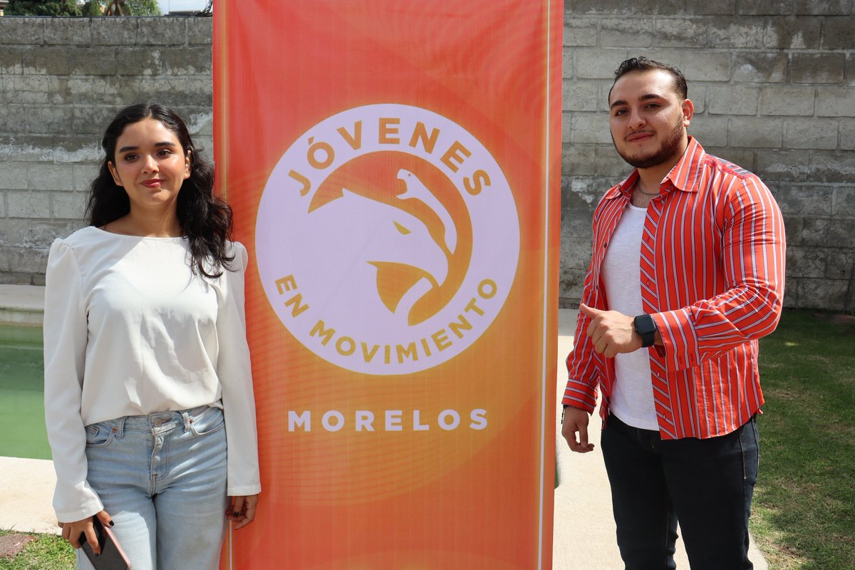 MovCiudadanoMor's tweet photo. Hoy recibimos en Casa Naranja a liderazgos jóvenes de distintos municipios de #Morelos, para darle continuidad a proyectos de formación y activismo.

Reconocemos el trabajo y convicción de Itzel Colín, delegada de Jóvenes en Movimiento Morelos.

¡La Nueva Fuerza de Morelos! https://t.co/pfeC04Cd0K