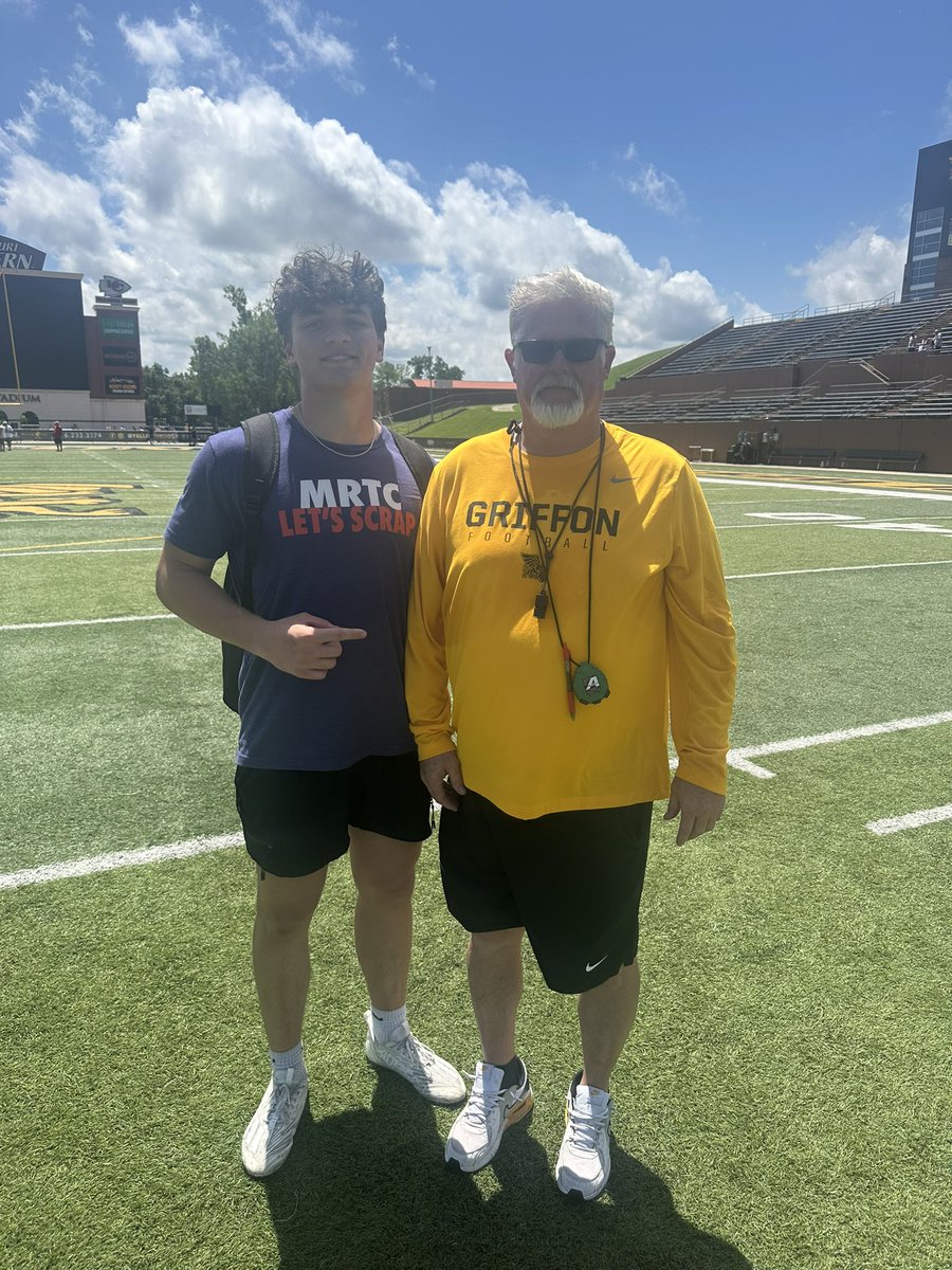 Gvike06's tweet image. Had a great time competing at @MWSU_Football today. Thank you to coaches @EcoachJ @brandonsandersx for coaching me up and helping me get better. @CoachStLouis @TylerFenwick2