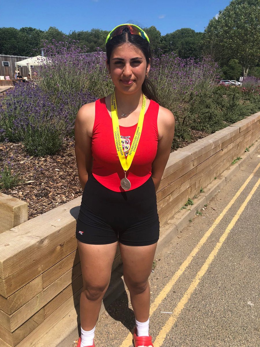 Silver medal 🥈 for Zeren at the <a href="/P_C_R_C/">PCRC</a> Junior Championships in WJ15 1x. Zeren won her heat by 2 seconds in a time of 4:19. In the final she stayed in 2nd after Stevens of <a href="/UnionRowing/">NottmUnionRowing</a> and finished 3.5 seconds quicker than in her heat, in a time of 4:15 💪