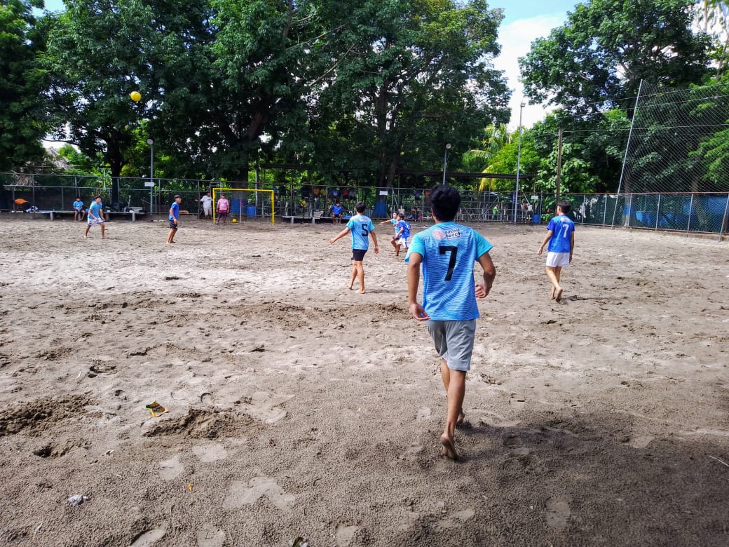 Bitcoinpirraya's tweet image. !INCREÍBLE!
Loque Bitcoin esta logrando con los jóvenes de Isla la pirraya 🏝 muchos de ellos estudian y trabajan para el sustento diario y gracias a plan de trabajo de @Bitcoinbeach junto a todo el Equipo 💪⚡se logran cosas buenas como darles diversión y un refrijerio digno.