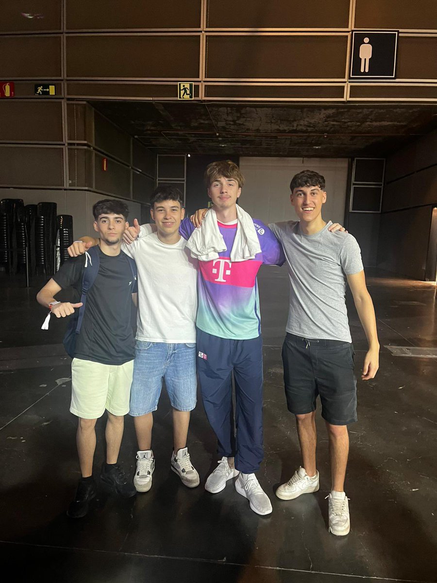 with the finalists <a href="/oPEbrawlstar/">OPE</a> <a href="/lukiiibs/">HMB Lukii</a> <a href="/BosS__BS/">HMB BosS</a> <a href="/Fanta_bsss/">fanta_bss</a>