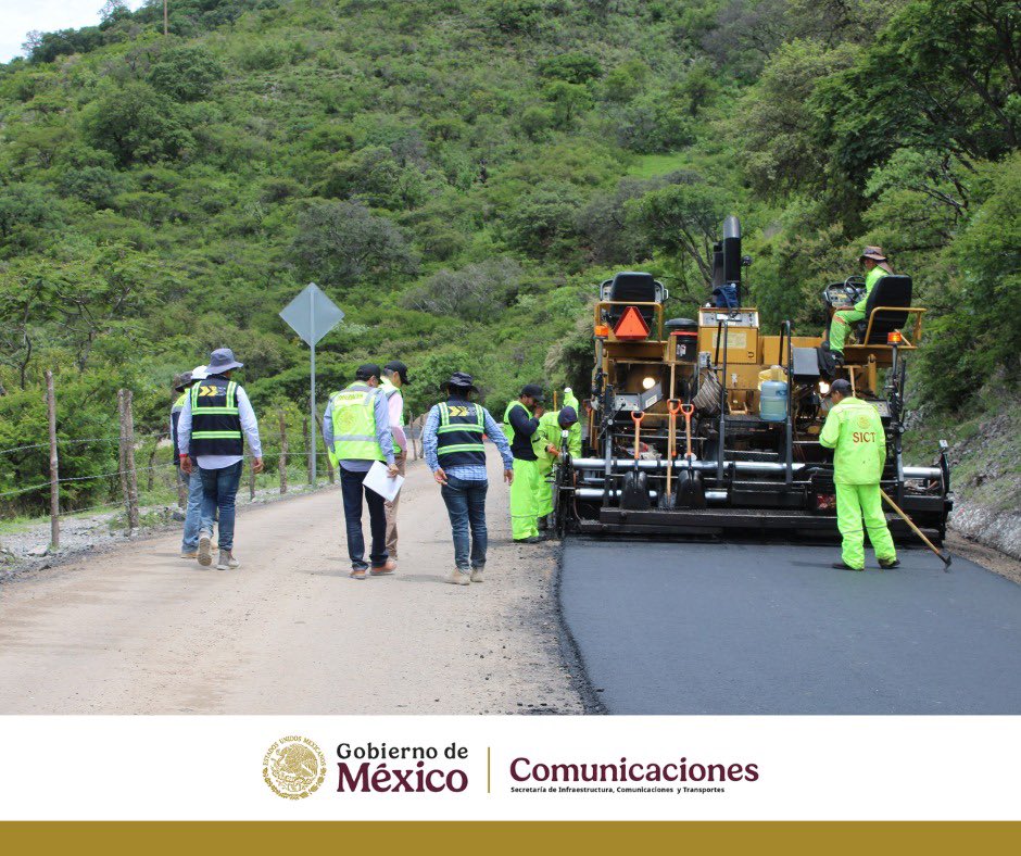 El Director General de Conservación de Carreteras, Ing. David Calderón, supervisó en Oaxaca los avances de las obras que forman parte del Plan de Infraestructura “Lázaro Cárdenas”, impulsado por la SICT.

Este plan tiene como objetivo fortalecer la conectividad y mejorar la