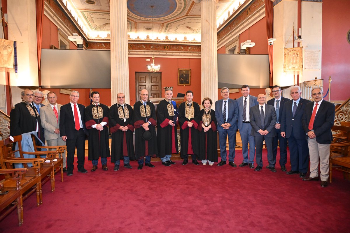JohnAntoniou3's tweet photo. On June 24, 2025, I was deeply honored to receive an Honorary Doctorate from the National and Kapodistrian University of Athens, in recognition of my contributions to orthopaedic research, international leadership in the field, and lifelong commitment to medical education https://t.co/QONTqplD4F