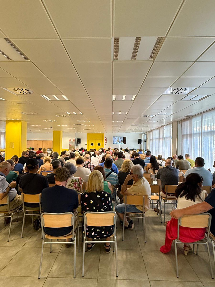 Esta tarde se ha celebrado una multitudinaria asamblea de UP Madrid en la que nuestro director general de la ONCE, Ángel Sánchez, ha podido dirigirse a todas las personas asistentes.

Tras el acto, se ha celebrado la ya tradicional barbacoa.

#SomosdeUP