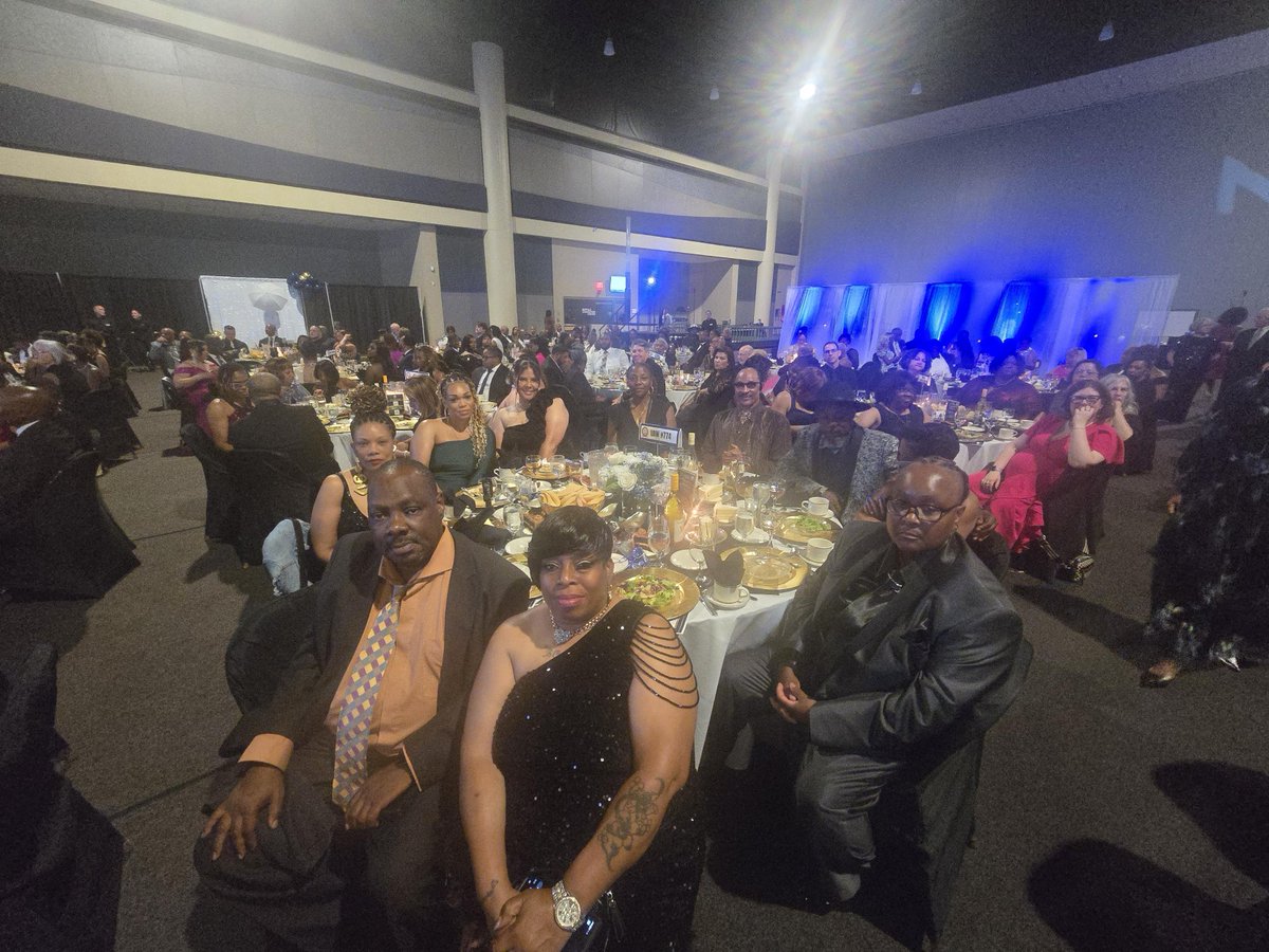 UAWregion9's tweet image. The Buffalo NAACP awards dinner, held on June 21, 2025, was attended by UAW Region 9 Cap Director Wence Valentin III, UAW Region 9 Servicing Rep Lonnie Everett, along with members from UAW Locals 774, 686, and 2571.
