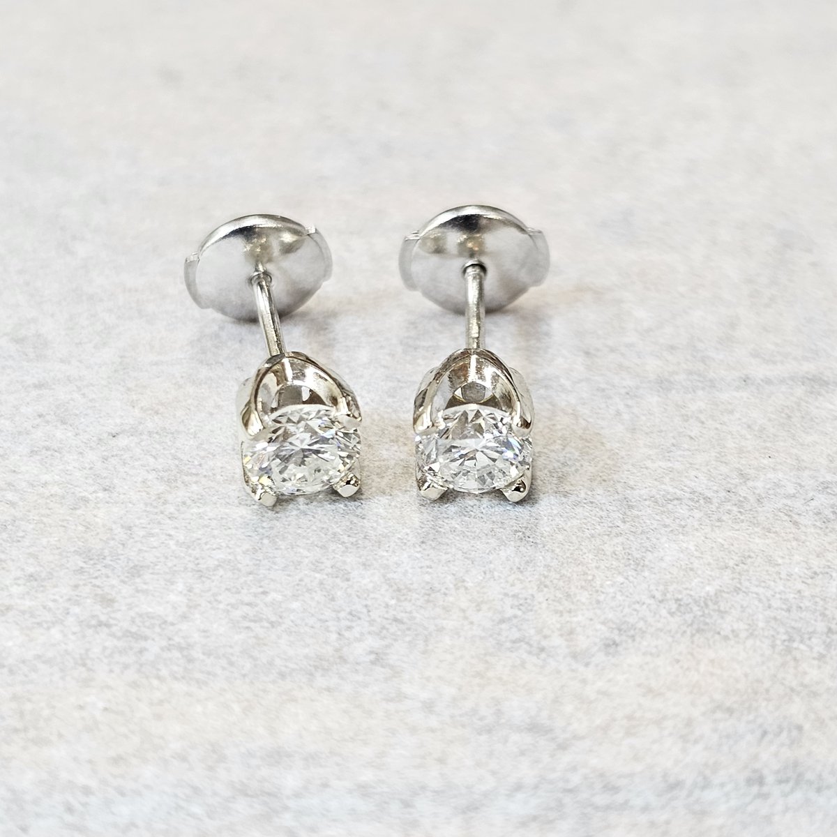 CJs_Jewelers's tweet photo. Making jewelry is our specialty!   #customjewelry #okcjeweler #oklahomajeweler #jewelrymaking #jewelryrepair #wemakejewelry #aquamarine #diamondstuds #diamondsolitaire https://t.co/yUUXR5GGnl