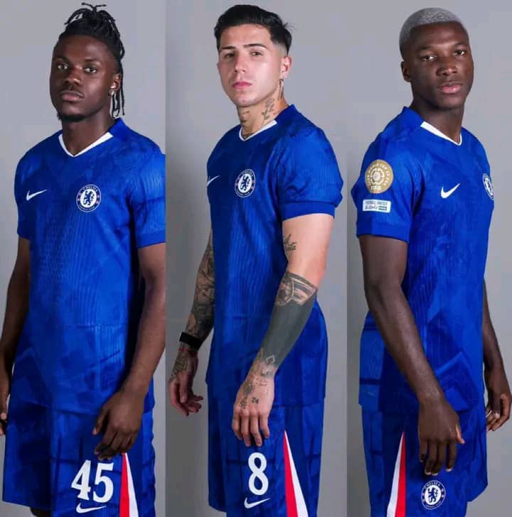OLOYE_7's tweet photo. Name a better midfield trio better than Chelsea currently?? https://t.co/w4sz8zwZsi