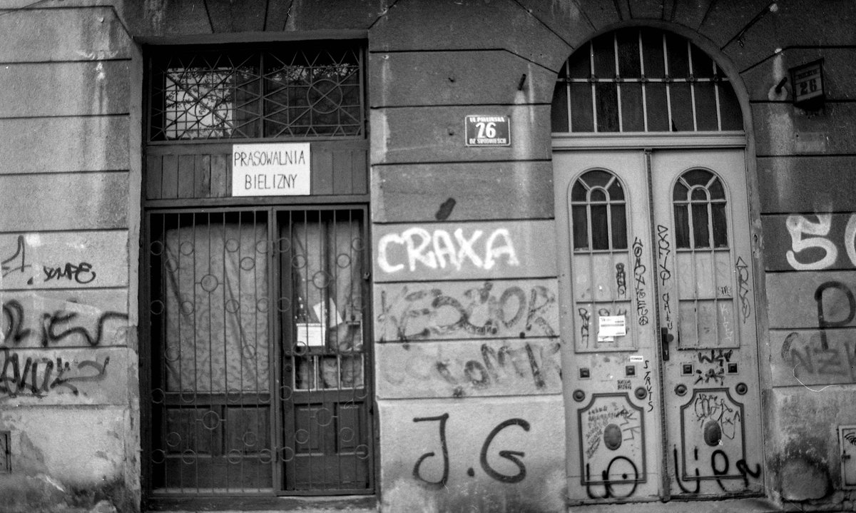 CzerwinsMarcin's tweet image. Kraków, ul. Paulińska.
📷Minolta XD7
⭕️28 mm
🎞️Ilford FP4+
#believeinfilm
#turpism