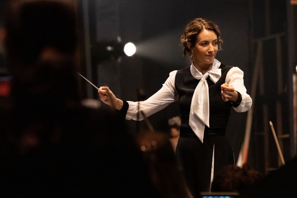 Siete obras coreográficas. Un estreno mundial: Common, de Danielle Rowe, con música de José White Laffite, comisionada por el @festivalpaaxgnp . 
Bajo la mirada de Christopher Wheeldon,  coreógrafo en residencia, la segunda Gala de Ballet reunió estilos y generaciones.