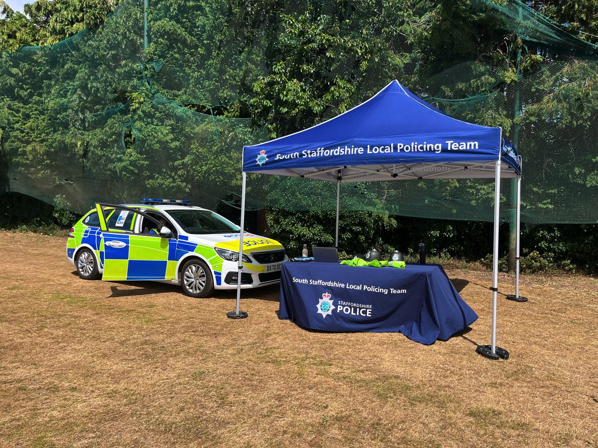PCSO Wells and PCSO Rathbone attended Trysull &amp; Seisdon Summer Fete today 🚓

Brilliant weather 🌞 for a brilliant event! Great to see so many residents and visitors ejoying all of the displays, stalls and activities!

Thanks to all that popped by 🙂

#NeighbourhoodPolicing