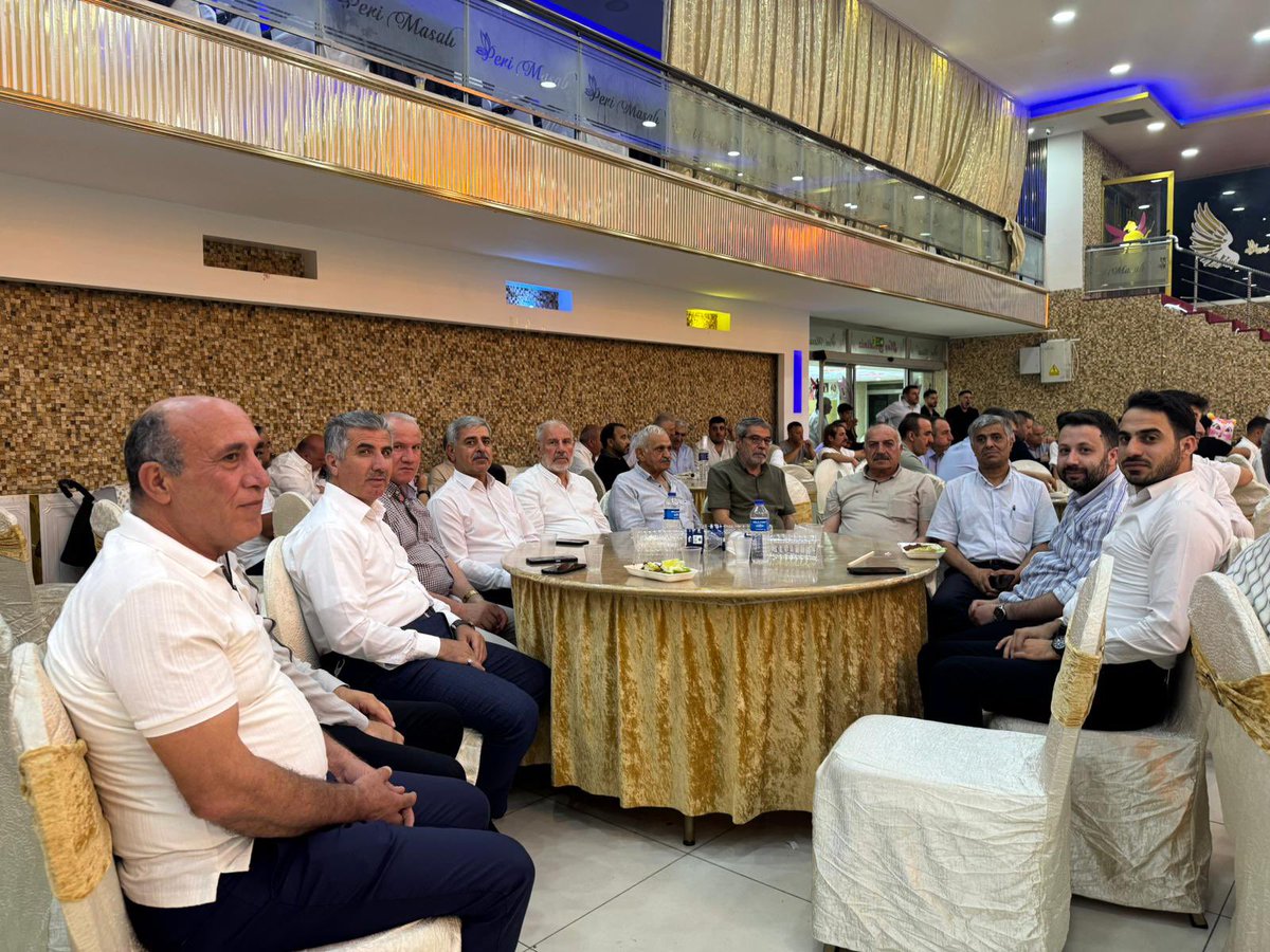 Merkez İlçe Başkanımız Sn <a href="/hikmetekin56/">Hikmet Ekin</a> ve yönetimi ile birlikte;

📍Çabuk ve Barın 

Ailelerinin düğün merasimine katılım sağladılar.
Aileleri tebrik eder, genç çiftimize bir ömür boyu mutluluklar dileriz.