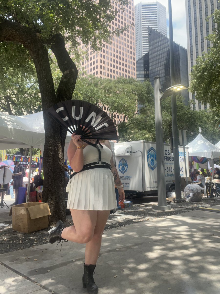 Mistress__Sally's tweet photo. Come get stepped on by IRL Sally at Houston pride. While you’re at it send for my next drink! 
Oh and just a reminder your a loser https://t.co/t027L4IMHj
