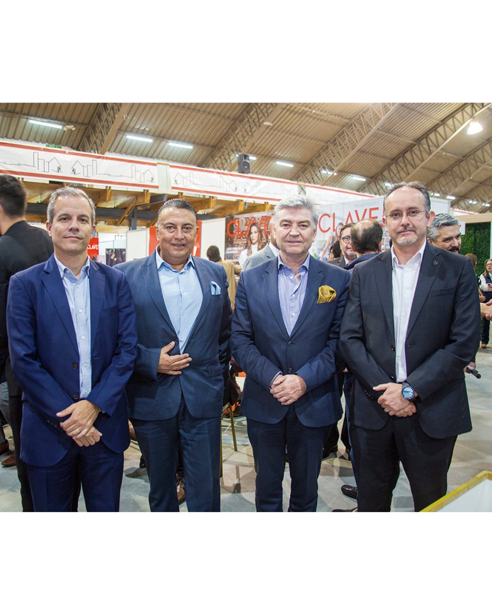 En un ambiente lleno de optimismo se realizó el coctel de inauguración de la Feria de Vivienda CLAVE (@feriasclave). Los representantes de los bancos más grandes del país mencionaron la decisión de incrementar montos de colocación en hipotecarios.