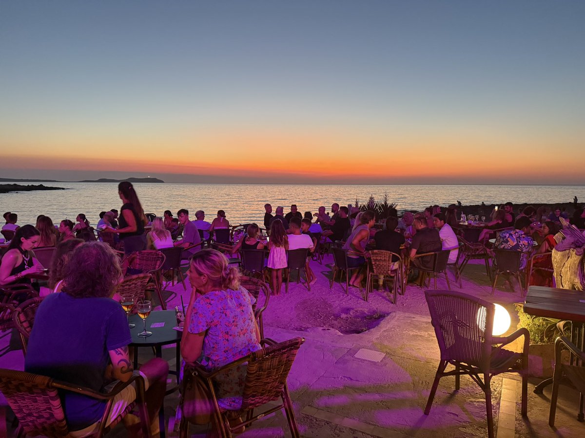ossett_white's tweet image. Ibiza Sunset at Kumharas