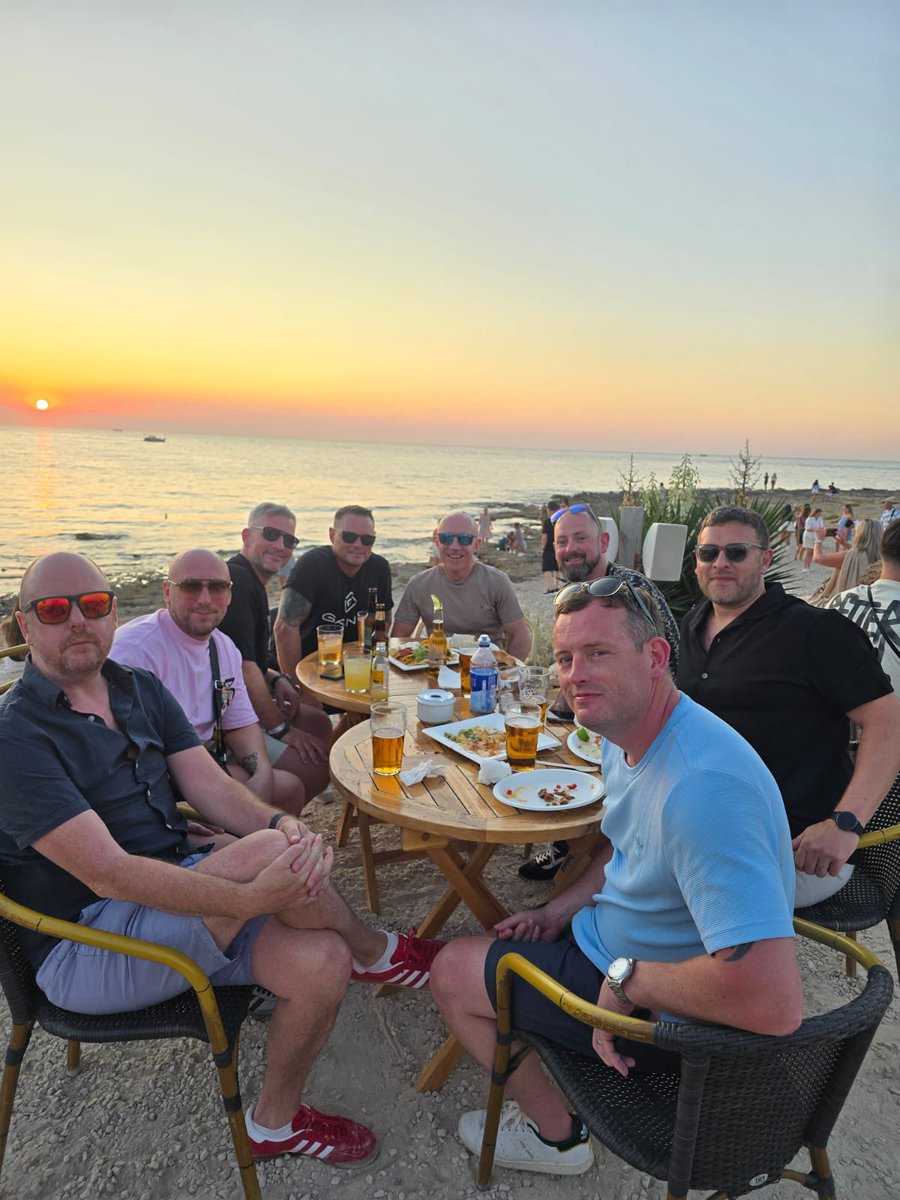 ossett_white's tweet image. Ibiza Sunset at Kumharas