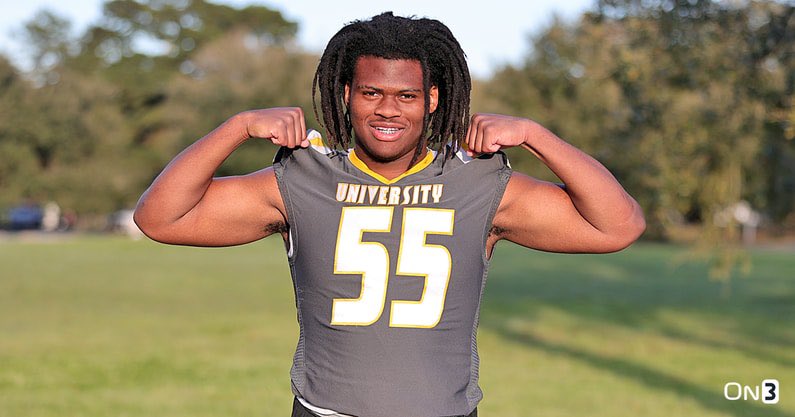 Jerit Roser (@jeritroser) on Twitter photo Official visits are in the rearview, and a July 10 commitment is less than two weeks away.
U-High trench star Lamar Brown & his family are in deliberation mode, aiming to block out external noise & pick the best fit for his college choice.
“It’s just time for decision time Official visits are in the rearview, and a July 10 commitment is less than two weeks away.
U-High trench star Lamar Brown & his family are in deliberation mode, aiming to block out external noise & pick the best fit for his college choice.
“It’s just time for decision time