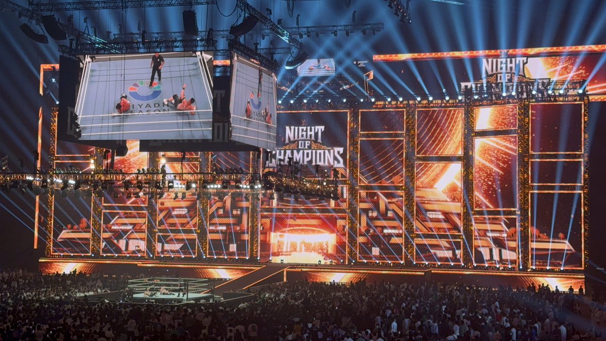 Abu_Mayzer's tweet photo. أكتر حاجة Bipolar سمعتها
Let’s go Cena, Cena SUCKS!
#NightOfChampions 
#wwe https://t.co/nkVWJdR2iO