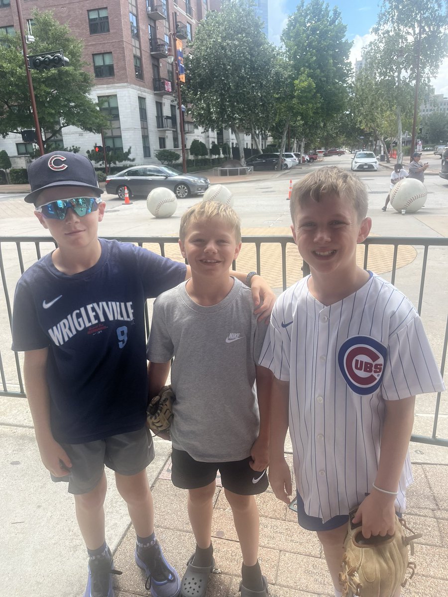 Wrigley Ryne celebrating his 11th birthday in Houston to watch the Cubs play tonight! <a href="/Cubs/">Chicago Cubs</a>