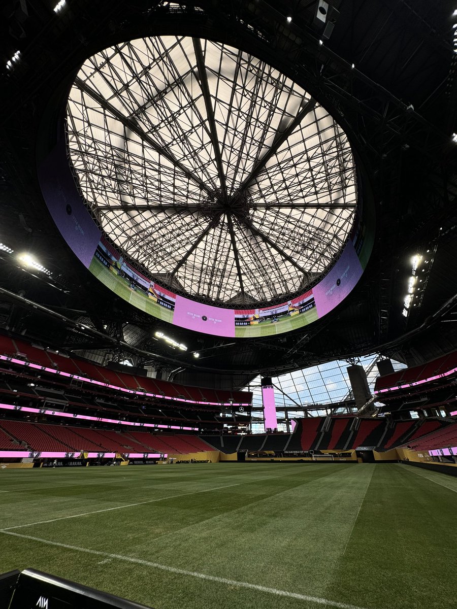 Le superbe Mercedes-Benz Stadium qui va accueillir le PSG et l’Inter Miami demain à Atlanta