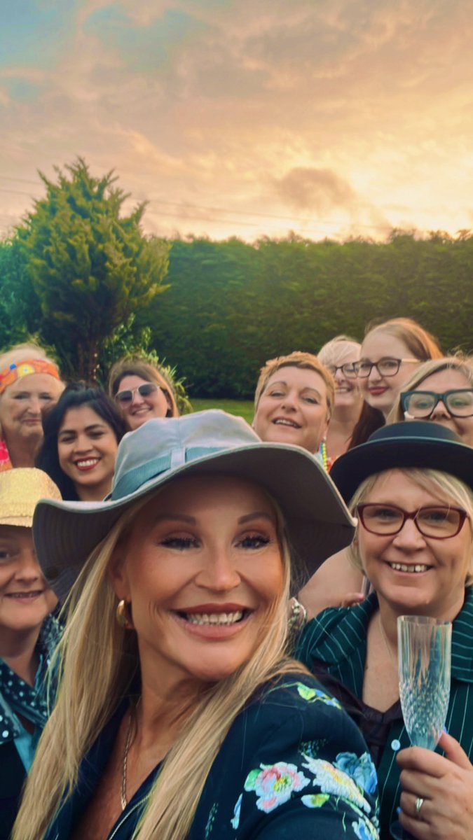 Murder mystery night …. 

I’d never make a police officer that’s for sure …

I’m useless at this …. 🤭