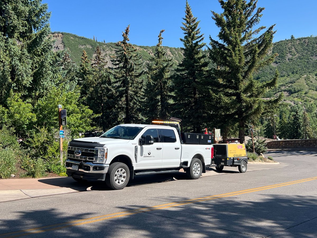At @AspenIdeas I spoke about the importance of our Essential Economy &amp; the hardworking people who make it possible. That was on display all around us. <a href="/FordPro/">Ford Pro</a> customers putting their vehicles to work, helping a great event run smoothly. This is the #EssentialEconomy in action!