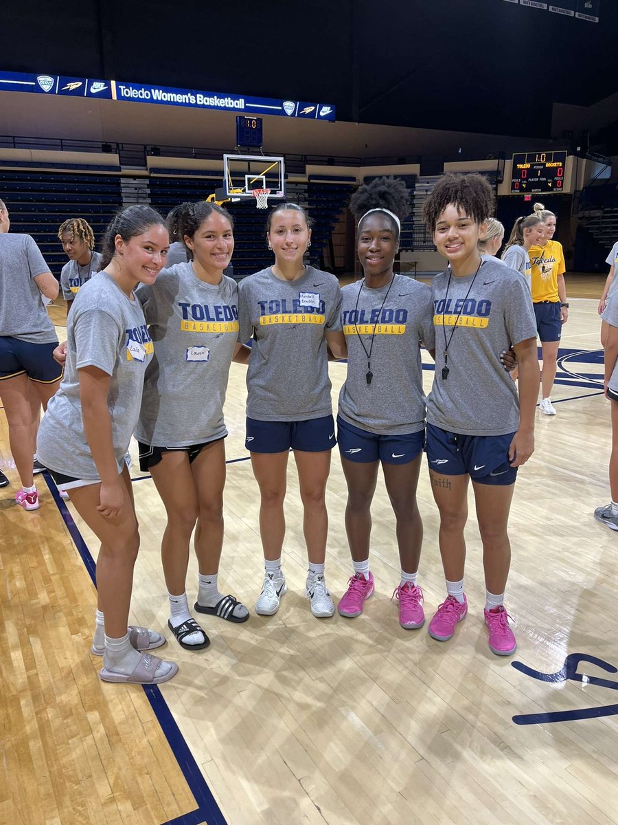 Thank you to <a href="/ToledoWBB/">Toledo Women's Basketball</a> for hosting such a great camp today! I had a great time competing and learning! <a href="/G_Bogg/">Ginny Boggess</a> <a href="/coach_tk_/">Takima Keane</a>
