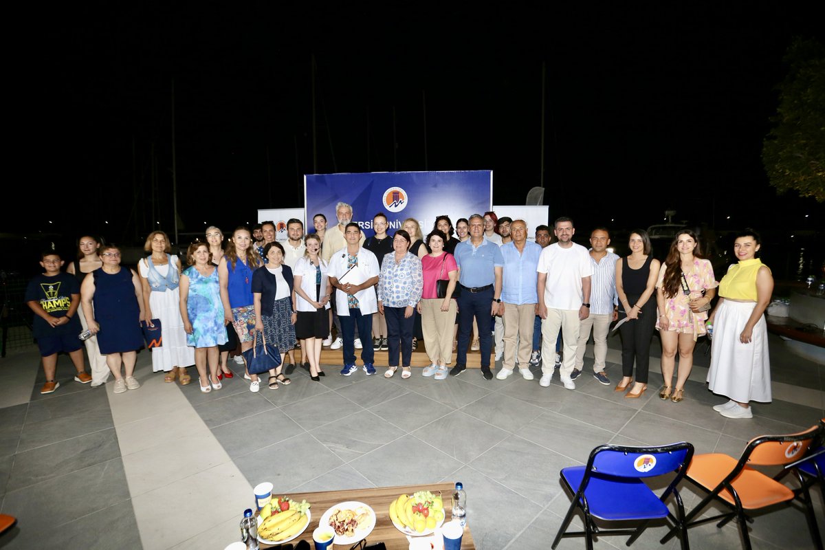 meukurumsal's tweet photo. Üniversitemiz Dünyanın En Büyük Bilim Kafe Etkinliğine Katıldı: Ağız ve Diş Sağlığında Bilimin Söyledikleri Mersin Marina’da Konuşuldu 🦷

Detaylar 🔗 https://t.co/sqkXEKNrks

#MersinÜniversitesi #BilimVatan #HerkesBilsin #81İldeBilimKafe #TürkiyeBilimKonuşuyor https://t.co/nch0X2qykE