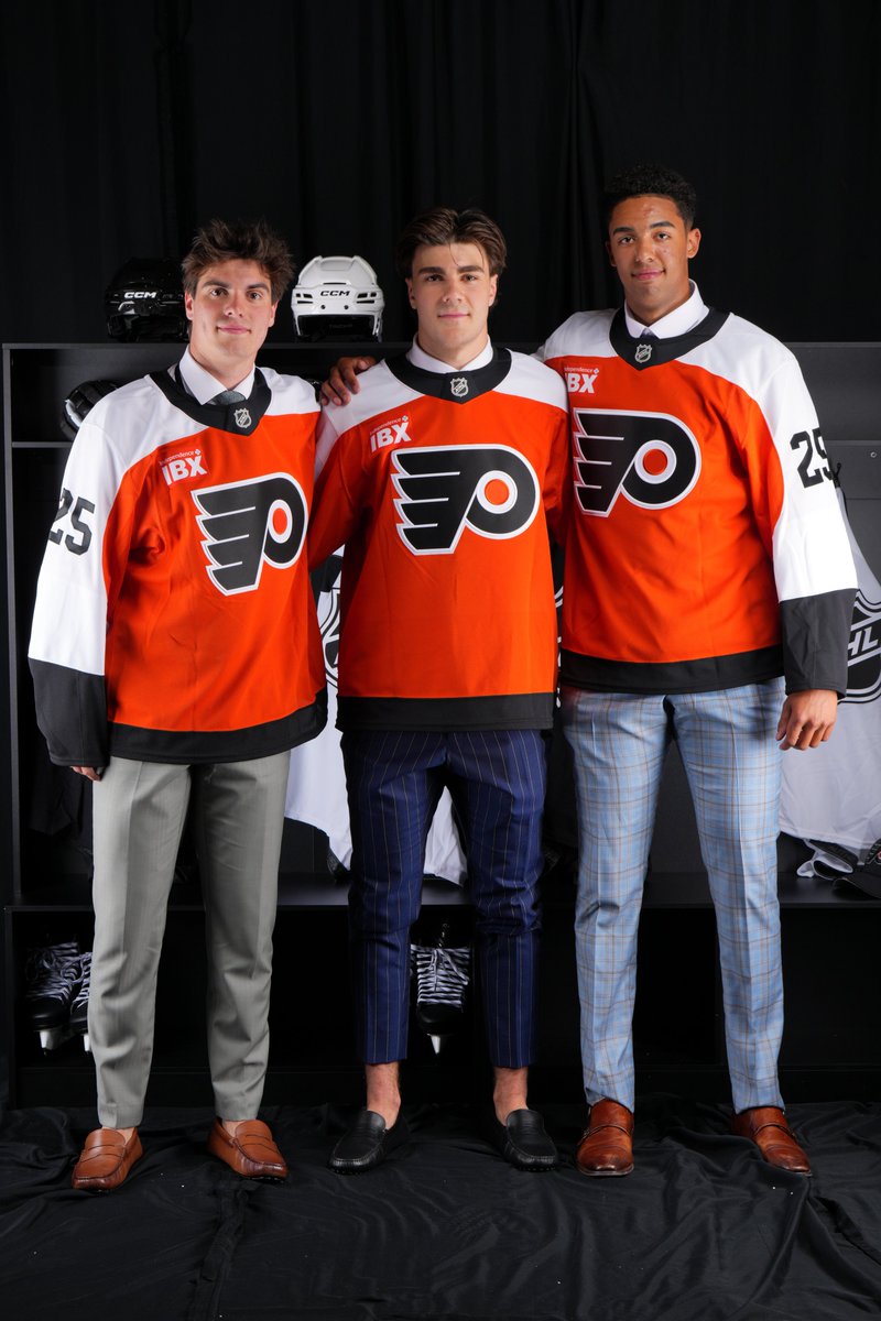 NTDP 🤝 The City of Brotherly Love

#NHLDraft | <a href="/NHLFlyers/">Philadelphia Flyers</a> 

📷: Getty Images