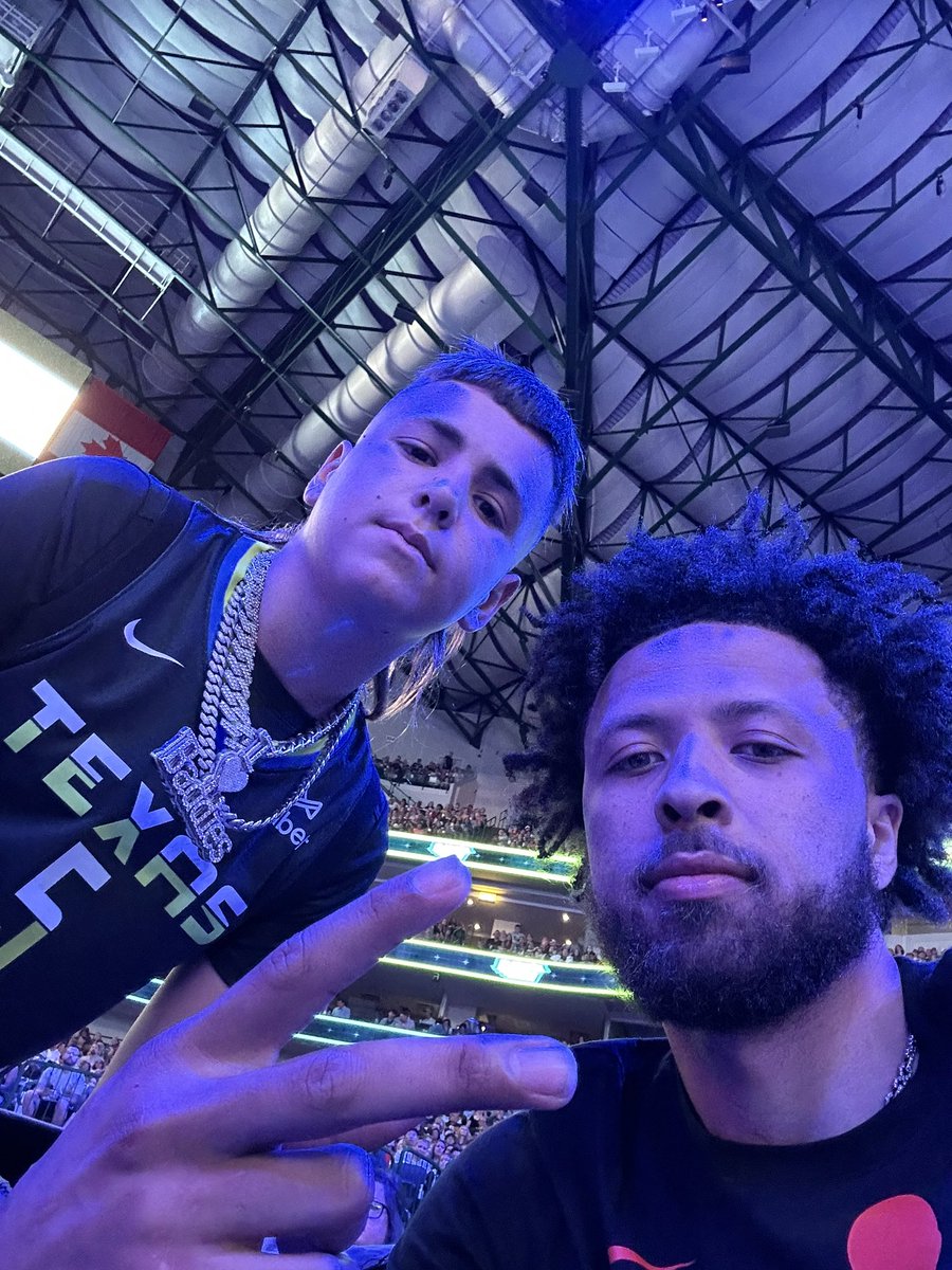 BabyGronk5's tweet image. CADE CUNNINGHAM AND BABY GRONK