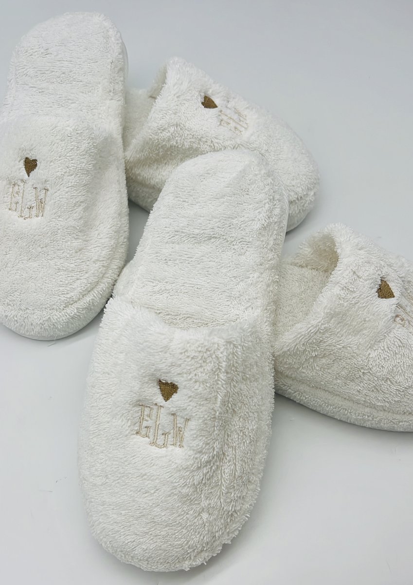 luxurytowel's tweet photo. 40% off Sitewide with Free UPS Ground Shipping! Customizable Turkish Terry Cotton Slippers #personalizedgifts #bridesmaidgifts #personalizedgiftsforwomen #giftformen #giftforher #giftforwomen #giftsforhim #engagementgifts #engagementgiftsforcouples #giftforhim https://t.co/YxwniEjolD