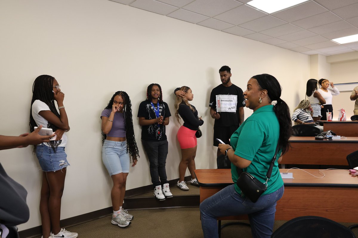 ServeDC's tweet image. Our annual Summer Youth Emergency Preparedness Academy (SYEPA) is now in full swing! Over the next five weeks, these young people will receive vital training in CPR/AED, First Aid, and administering Narcan which will equip them with essential life-saving skills.