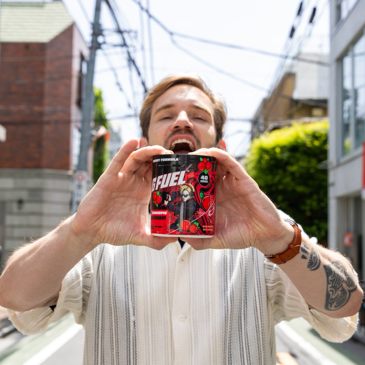 👑 THE KING HAS RETURNED… WITH GIFTS 

✨ Celebrate 15 years of PewDiePie's reign with a sleek new tub design &amp; a limited edition t-shirt! 

🚀 Available now... while it lasts.
🛒 gfuel.ly/40o9eLn
