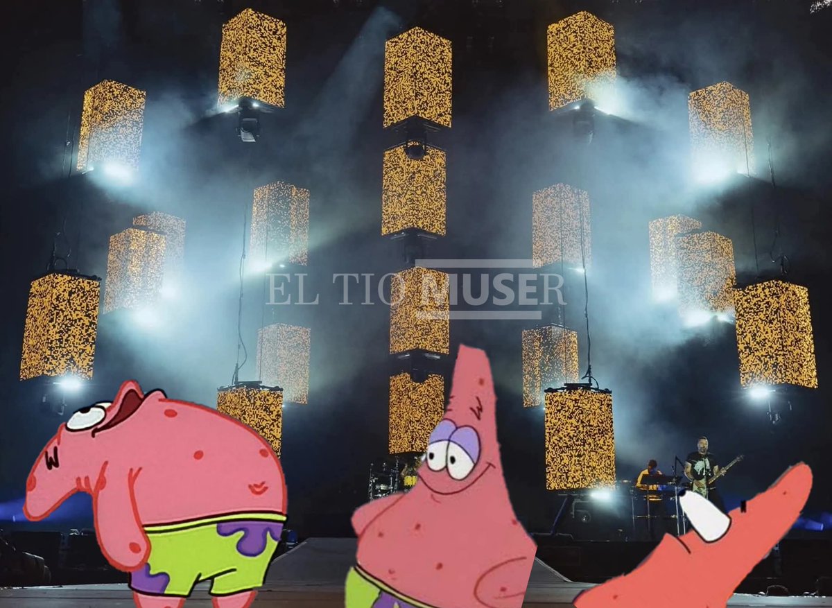 El_tio_muser's tweet photo. Los de Muse en su último show viendo como el aire casi les tira su nuevo escenario https://t.co/zX0uvgaYIA