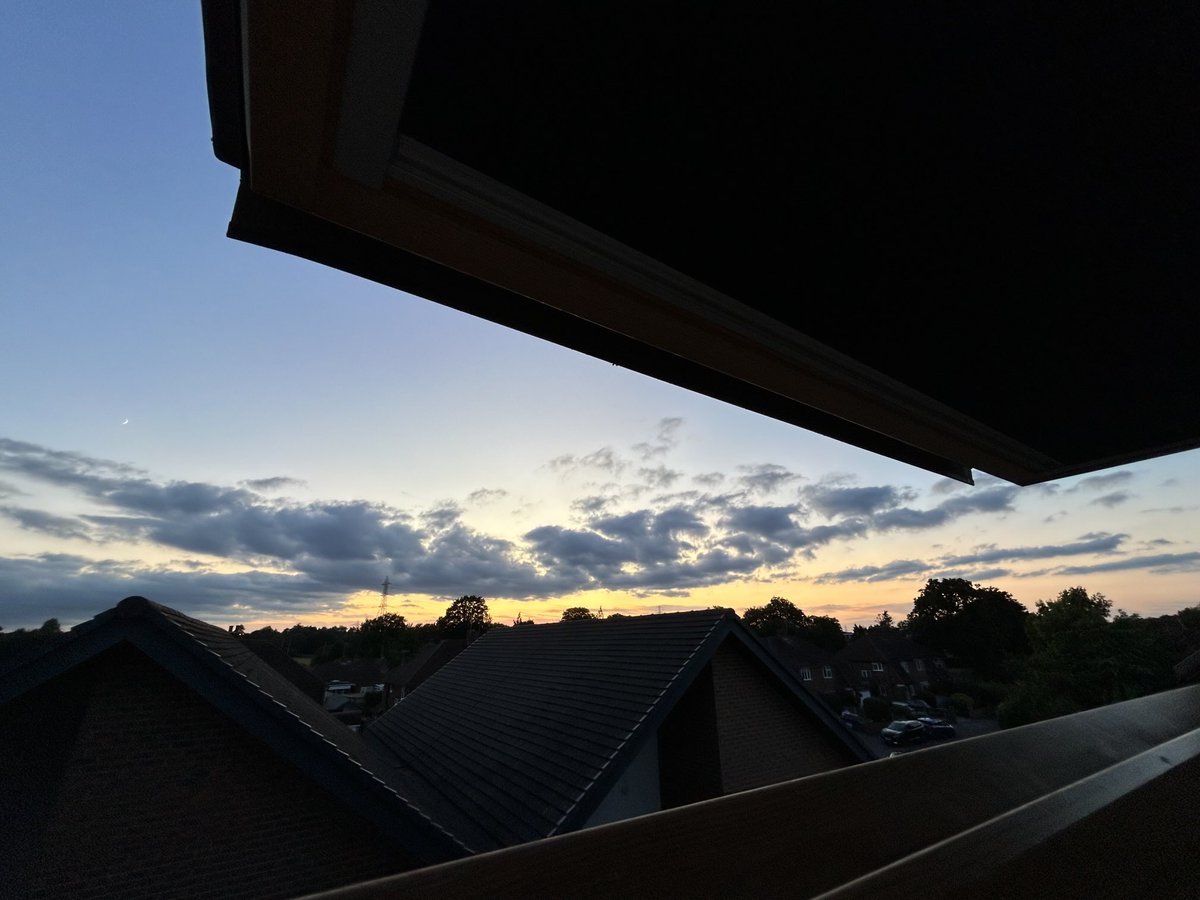 Lorna Jane Hicks tweet media