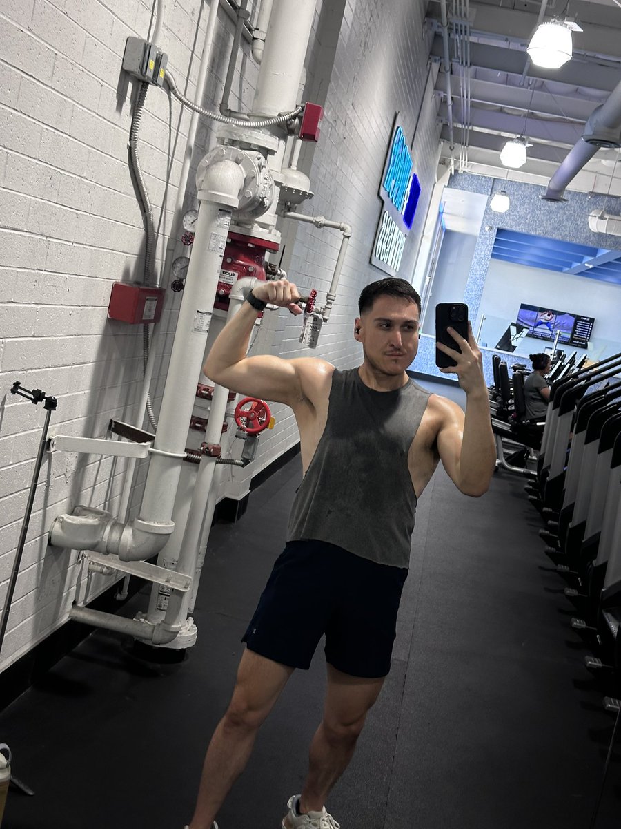 Benito Camela 🙊 tweet media