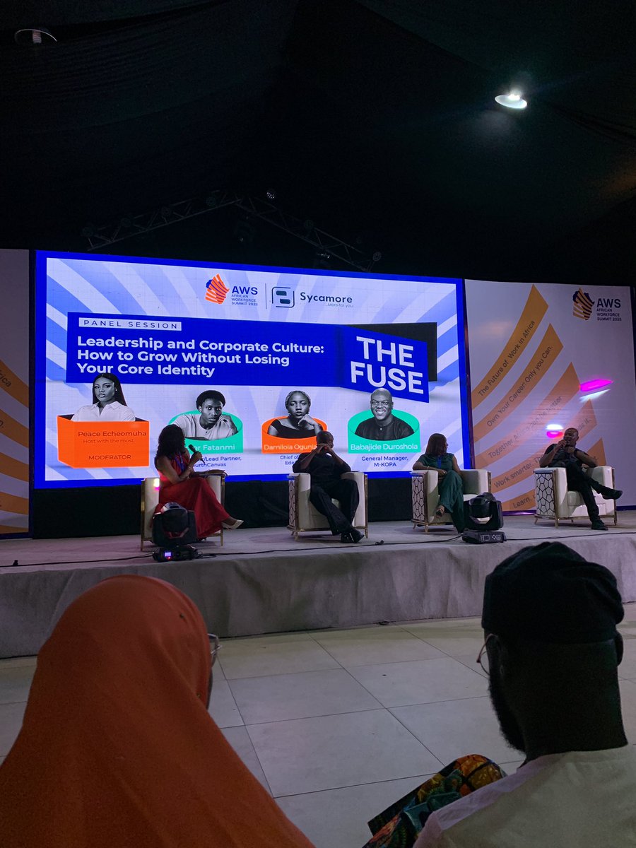 theujuobidiaso's tweet photo. @MeetJMB really did an incredible job!🔥AWS was informative, educative, and energizing. I left feeling fired up and empowered. Thank you for creating such a powerful experience. God bless you.
 #africanworkforcesummit #Thefuse https://t.co/kX6Sdfs3OE