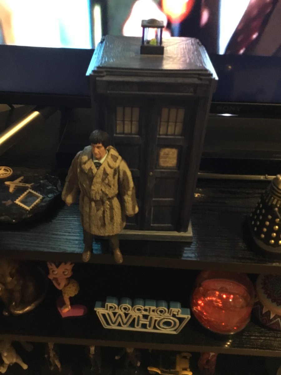 Love this Dr Who ,”The Abominable Snowman”, set, the 2nd Dr figure and TARDIS.