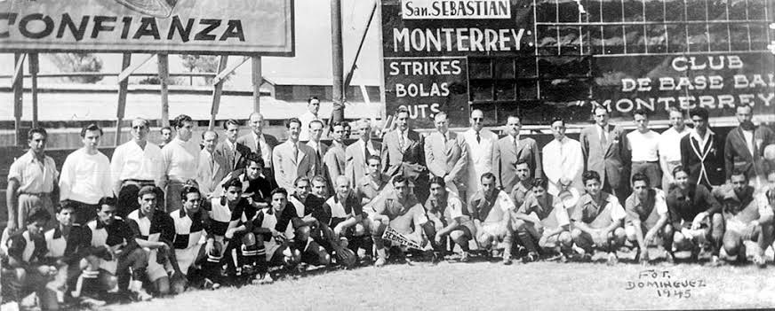 Con motivo del 80 aniversario del club de fútbol Monterrey abriré un hilo explicando la historia de el club de mis amores 💙🤍