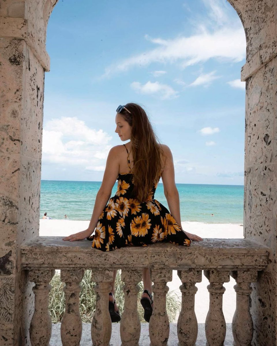Sierra_offbm0's tweet photo. 50 shades of summer 🌻

Dress: @hotouch_beautyshow 
Sunglasses: @viccieyewear 
.
.
.
.
.
#viccieyewear #model #miamimodel #westpalmbeach #floridamodel #dress #amazonfashion #amazondress #sunglasses #southfloridamodels #summerfashion #summeroutfit https://t.co/T8E5z6p5LF