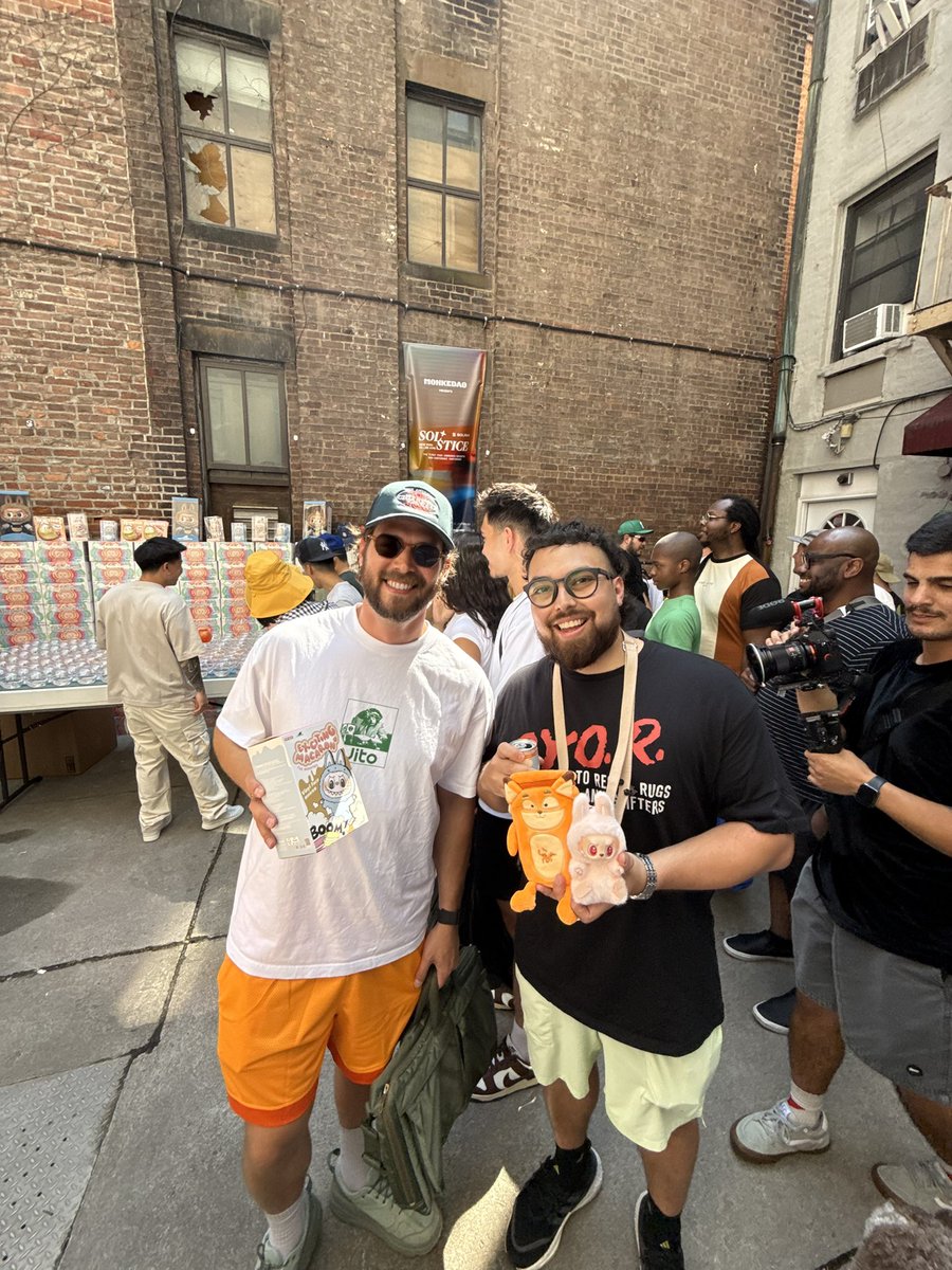 Big Ben🧣 (@nftbruv) on Twitter photo Ran into the homie <a href="/dirtySOK/">SOK</a> at <a href="/solanaspaces/">Solana Spaces</a> and after talking about Labubu, we decided to do a trade for some <a href="/RaposaCoffeeCo/">raposa.</a> merch 👀
We met up today at <a href="/SolsticeConf/">Solana Solstice</a> LabubuLand Market Fair to do the exchange 🤝 Ran into the homie <a href="/dirtySOK/">SOK</a> at <a href="/solanaspaces/">Solana Spaces</a> and after talking about Labubu, we decided to do a trade for some <a href="/RaposaCoffeeCo/">raposa.</a> merch 👀
We met up today at <a href="/SolsticeConf/">Solana Solstice</a> LabubuLand Market Fair to do the exchange 🤝