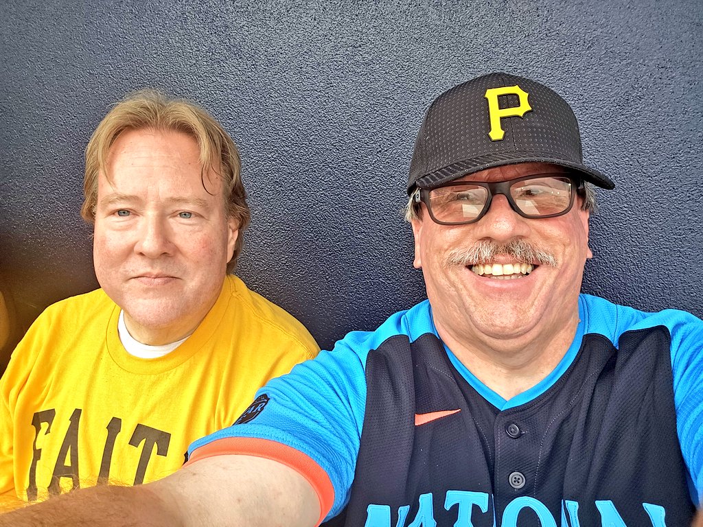 TheBuccosFan's tweet photo. #RainDelaySelfie ๐ โ๏ธ
#LetsGoBucs https://t.co/ivpimDDD6K