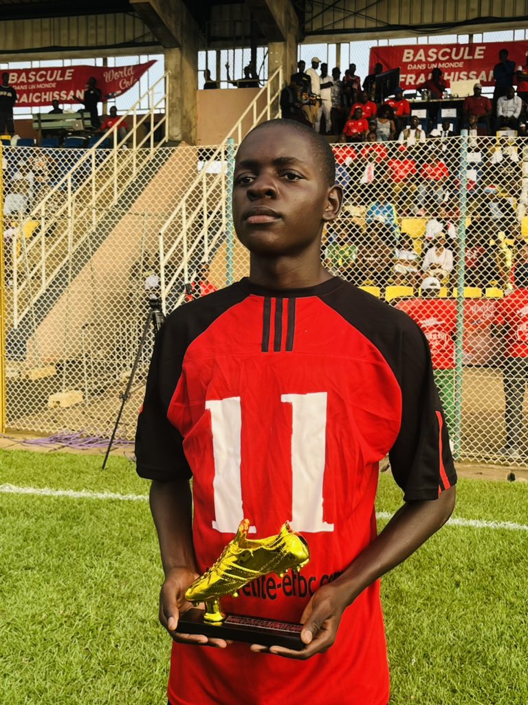Kosi_foottalk's tweet photo. EFBC’s Tchapi Donald named U-15 best player and top scorer of the 2025 World Cola football challenge
Gifted left footer , very daring , blessed with flare and decisive infront of goal
#talent #worldcola https://t.co/G37pJxAyxY