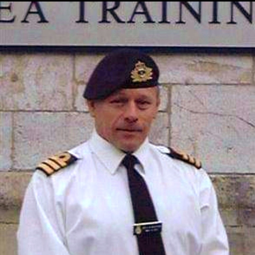 AT_Development's tweet image. Happy days - 35 years before the mast #ArmedForcesDay2025 #SeniorService #Engineer.