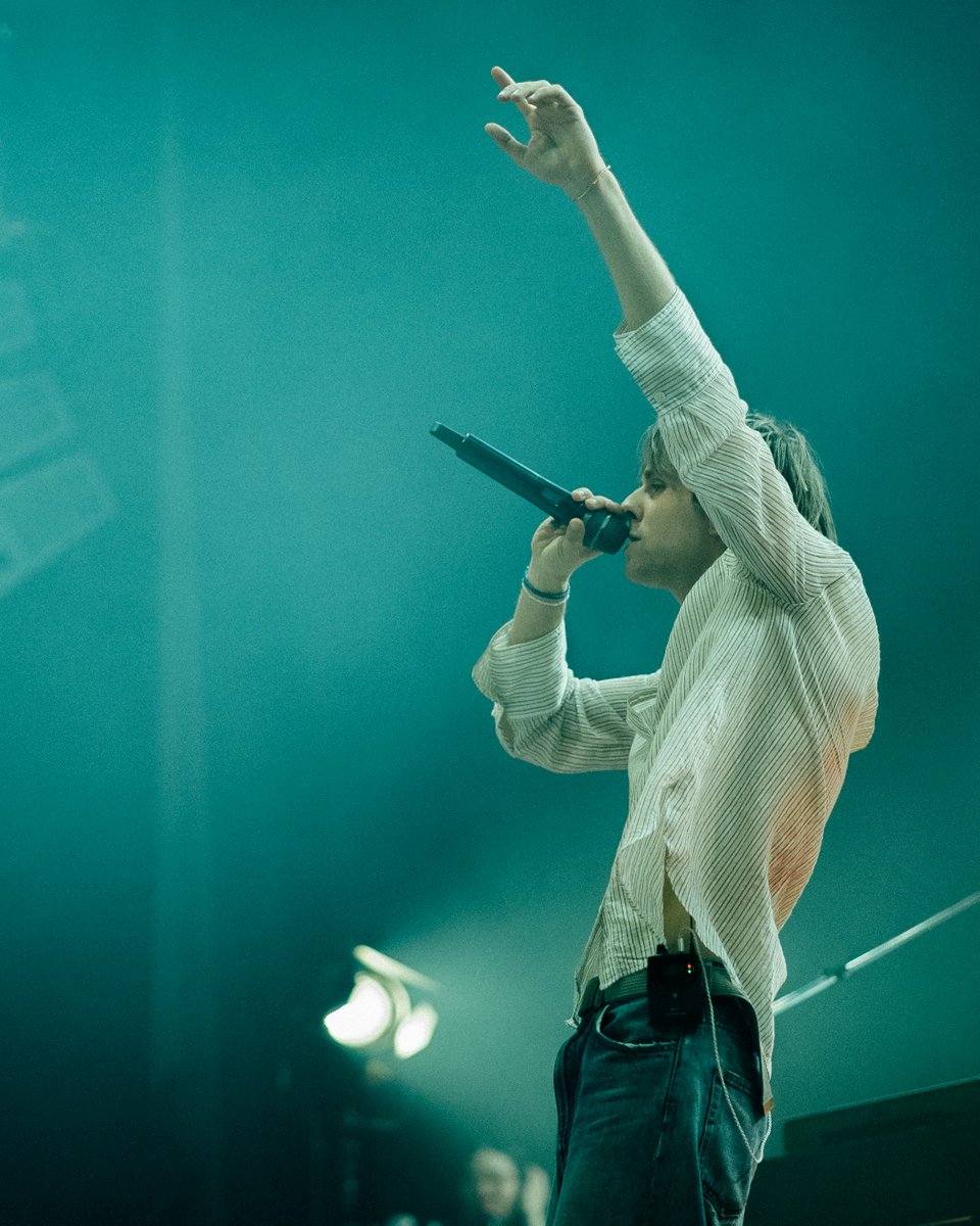 Sennheiser's tweet photo. German alternative-pop band @zimmer90music is on tour with #EWDX all over Europe this summer! We had a chance to catch up with their live sound engineer, Nils John, while out on the road.

Read the full story ➡️ https://t.co/gag56TvuCh https://t.co/drJlLiwDoJ