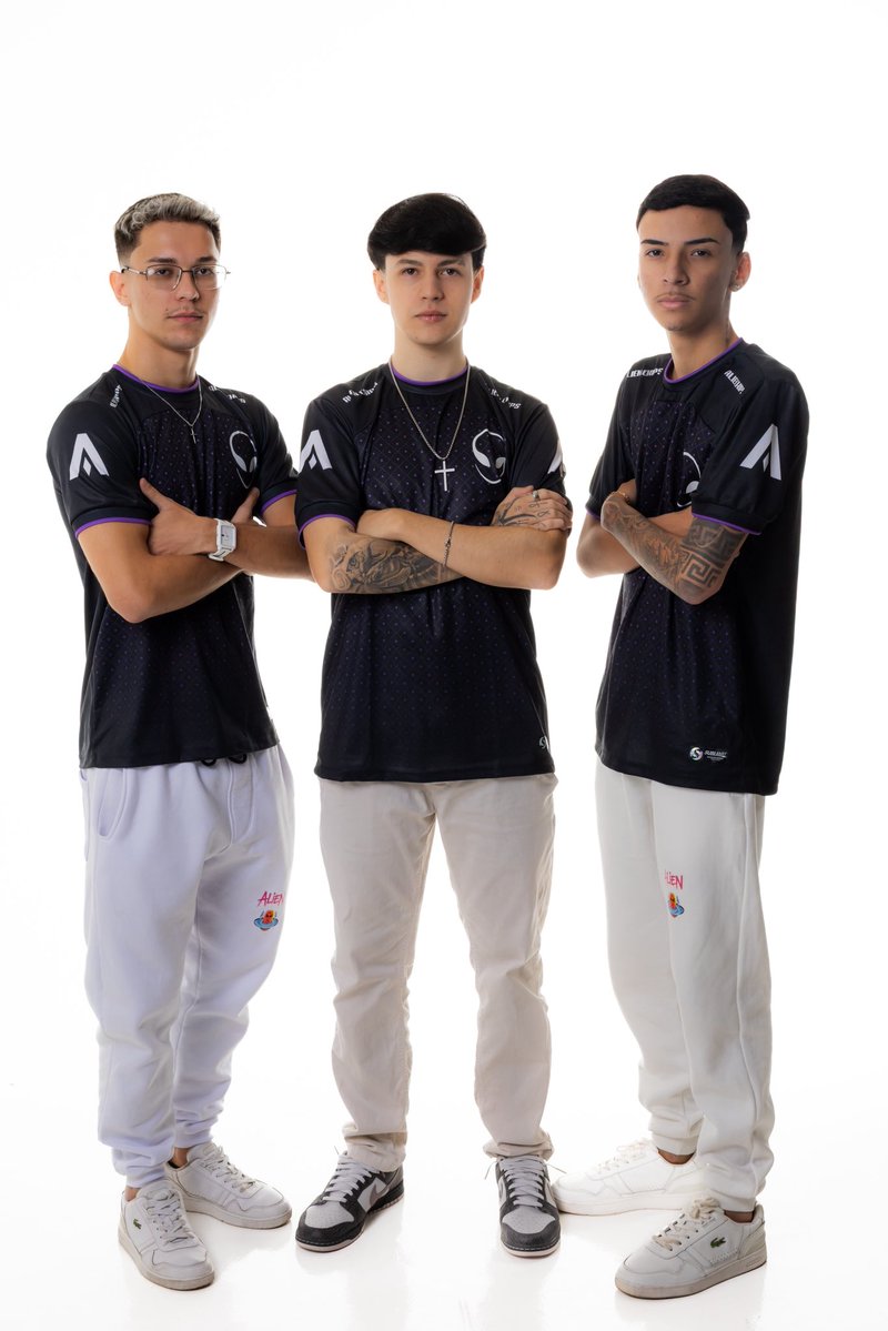 Agora o lobby tá completo.
@Two9zy bora fazer história juntos.

#GoAlien 👽